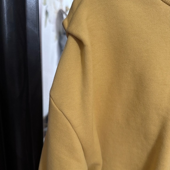 Women’s Nike High-Low Crewneck Sweatshirt. Size Medium. - Picture 6 of 8